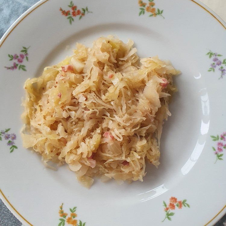 Sauerkraut  gegart, mit Apfel, Zwiebel, Schinkenwürfel von Nini5 | Hochgeladen von: Nini53