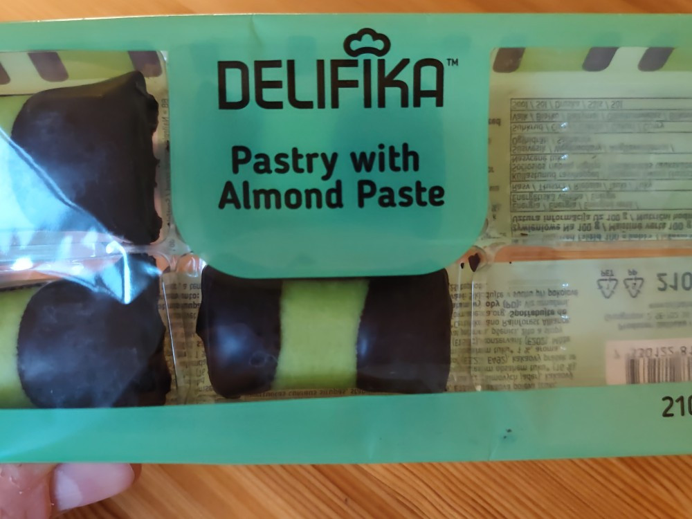 Hochgeladen von: JM112358