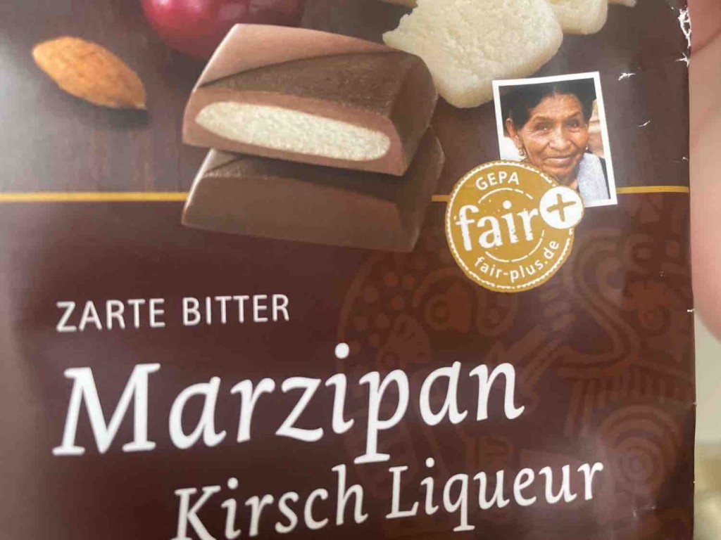 Bio Bitterschokolade , Marzipan Kirsch Liqueur von LadyNightNymp | Hochgeladen von: LadyNightNymphe