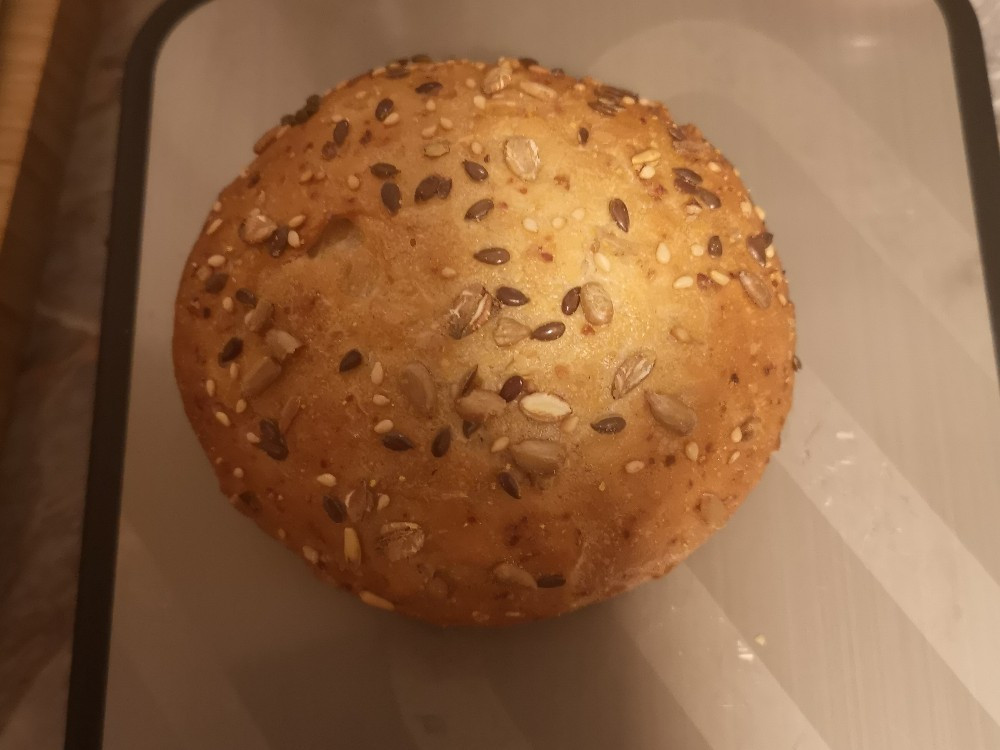 Hochgeladen von: annevalo999756