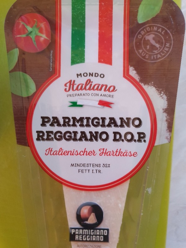 parmigiano, italienischer Hartkäse  von Kyrashy | Hochgeladen von: Kyrashy
