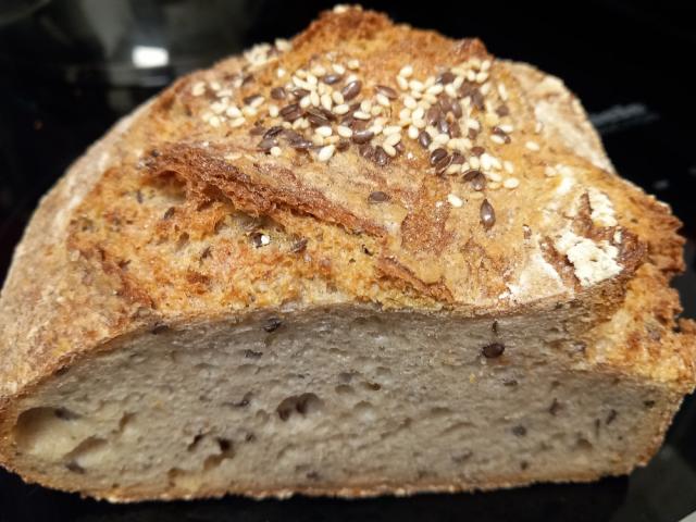 Bio Sesam Leinsamen Brot, Weizenmischbrot mit Sesam und Leinsame | Hochgeladen von: RosaRot29102019