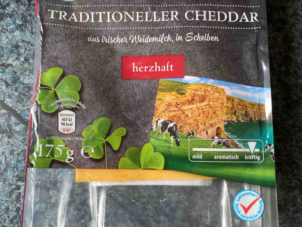 IIrischer traditioneller Cheddar, herzhaft von broccolibaum528 | Hochgeladen von: broccolibaum528