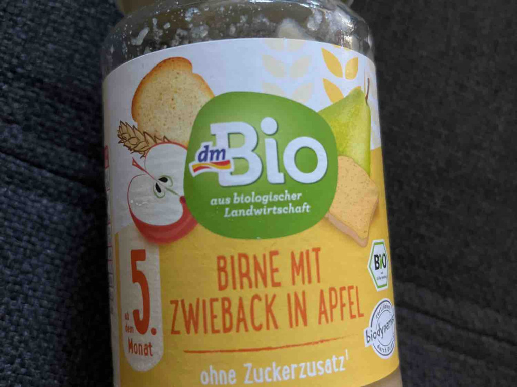 dmBio Birne mit Zwieback in Apfel an von Kichi1984 | Hochgeladen von: Kichi1984