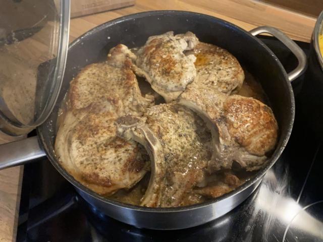 Hochgeladen von: DomD