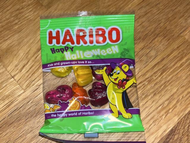 Hochgeladen von: tinacolada70457 Hochgeladen von: tinacolada70457