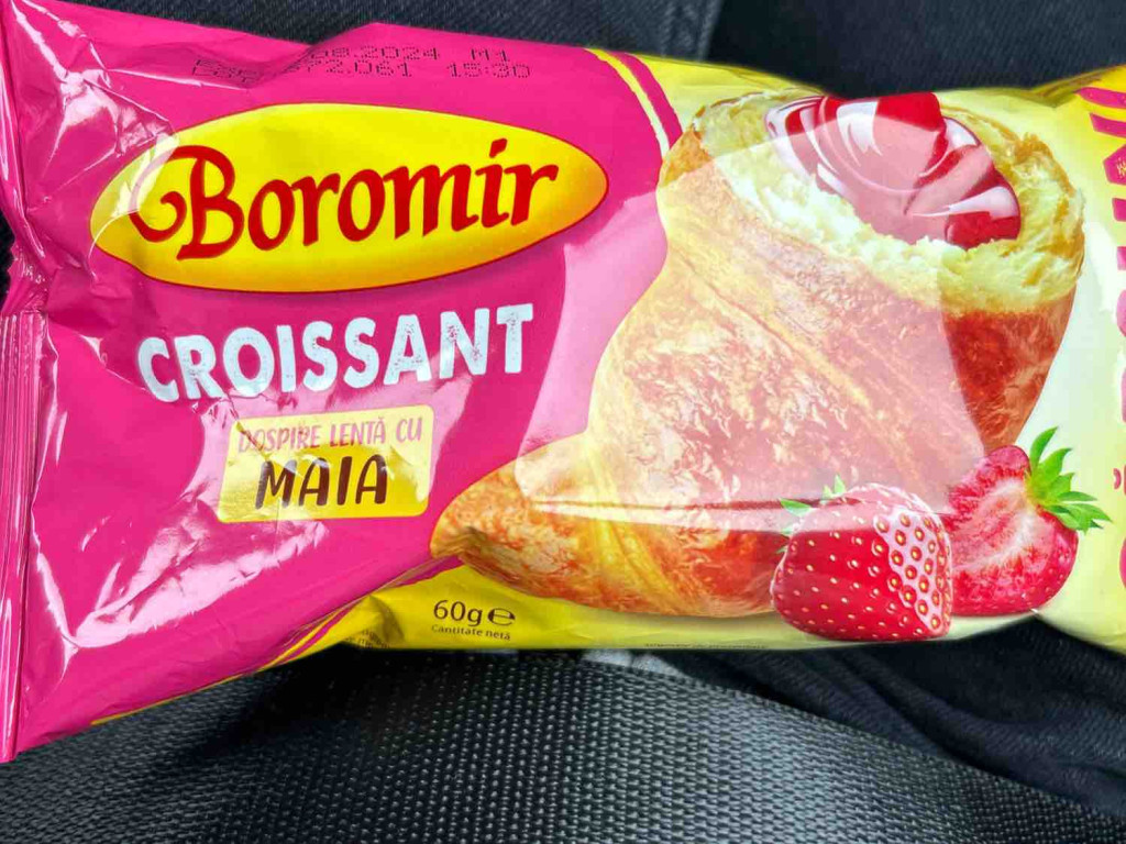 Croissant boromir cu căpșuni by mmaria28 | Hochgeladen von: mmaria28