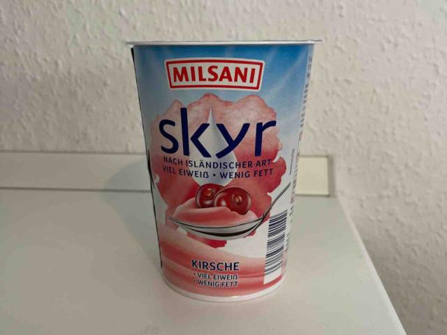 Skyr, Kirsche von dragonheart258 | Hochgeladen von: dragonheart258