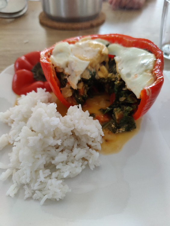 Gefüllte Paprika mit Spinat und Ei von Chrissy15 | Hochgeladen von: Chrissy15