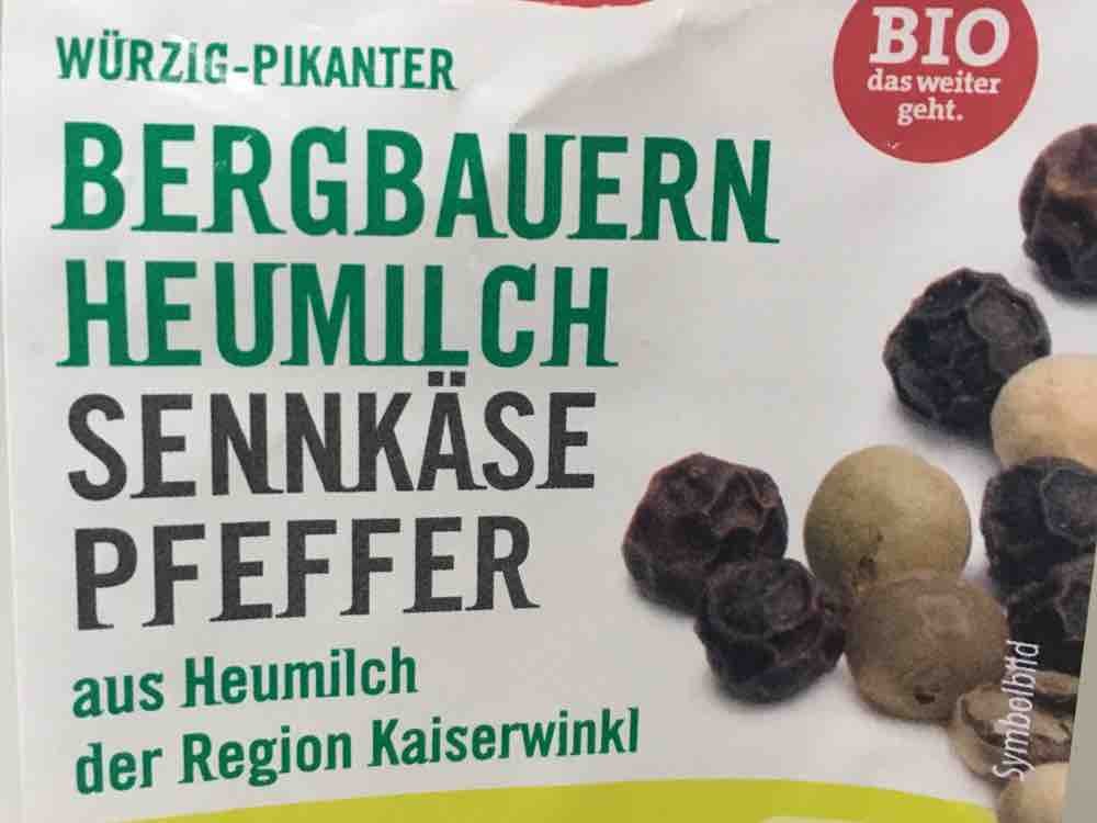 Bergbauern Heumilch Sennkäse Pfeffer, würzig-pikant von antonb | Hochgeladen von: antonb