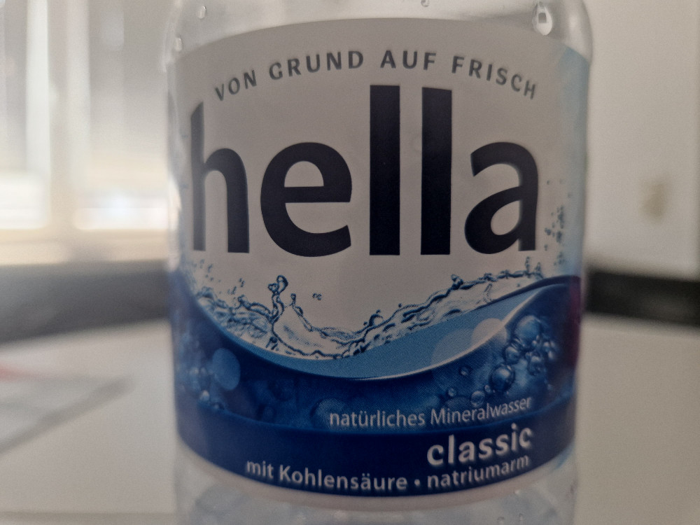 Hella classic, natürliches Mineralwasser von DerLinne09 | Hochgeladen von: DerLinne09