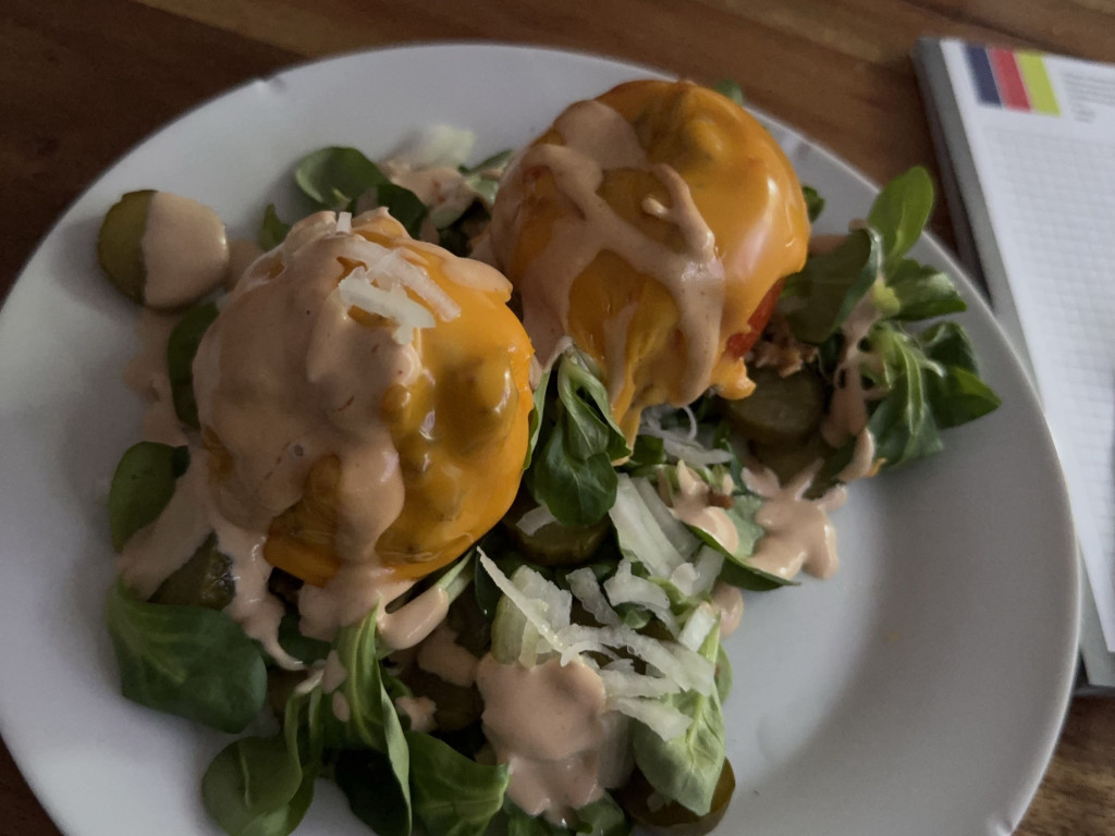 Gefüllte low carb Cheeseburger Tomaten, Benni Low Carb von marle | Hochgeladen von: marle1974 Gefüllte low carb Cheeseburger Tomaten, Benni Low Carb von marle | Hochgeladen von: marle1974
