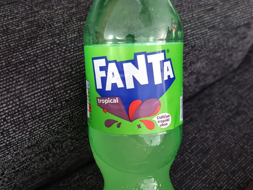 Hochgeladen von: mattttzzze Hochgeladen von: mattttzzze