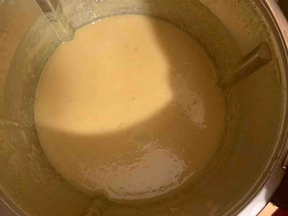 Kohlrabicremesuppe (Mife), mit Kokosmilch u.Curry von MFelgner | Hochgeladen von: MFelgner