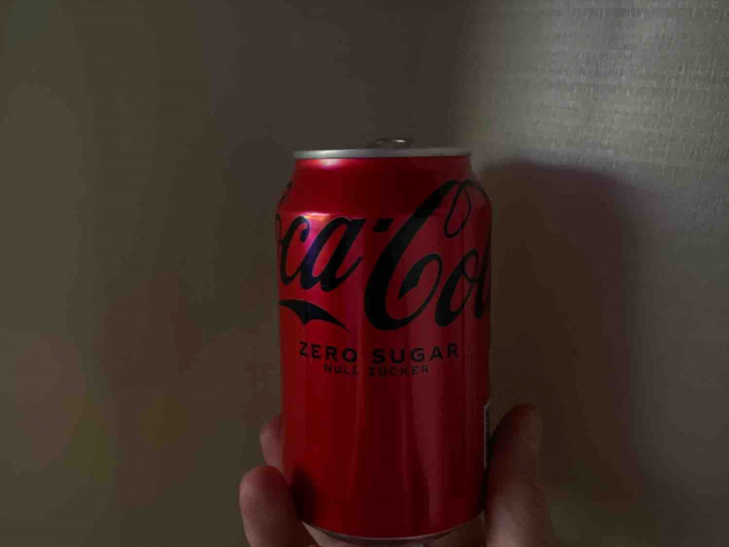 Coke  Zero, Brennwert (1 kcal) von RobHornie | Hochgeladen von: RobHornie