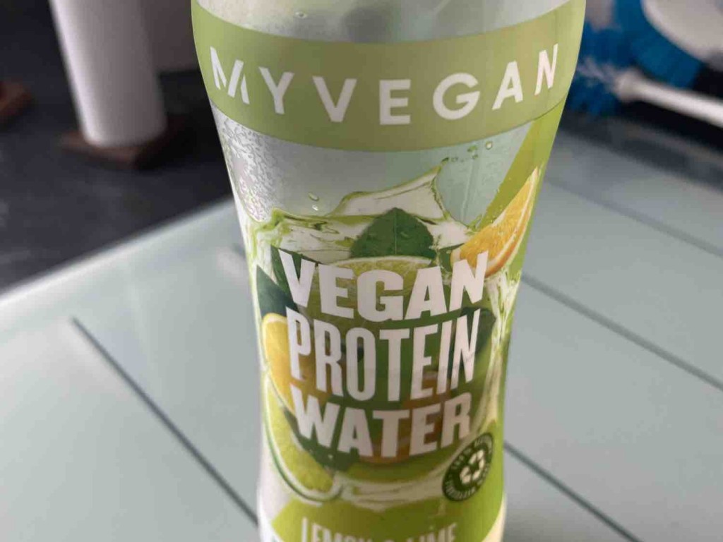 Vegan Protein Water, Lemon & Lime von FrankThomasBN | Hochgeladen von: FrankThomasBN