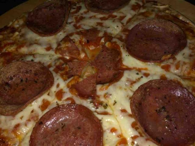 Pizza, Salami von Sennyra | Hochgeladen von: Sennyra