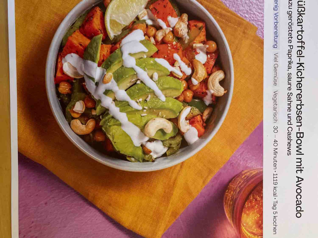 Süßkartoffel-Kichererbsen-Bowl mit Avocado von fhestee | Hochgeladen von: fhestee