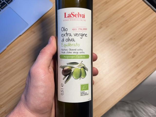 Hochgeladen von: BobbyBob00 Hochgeladen von: BobbyBob00