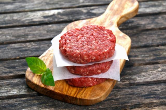 Burger Patty, Aus Rindfleisch von genevievemonvoisin | Hochgeladen von: genevievemonvoisin