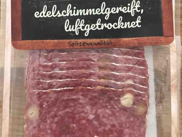 Salami mit Haselnüssen, edelgeschimmelt, luftgetrocknet von Irge | Hochgeladen von: Irgendwer