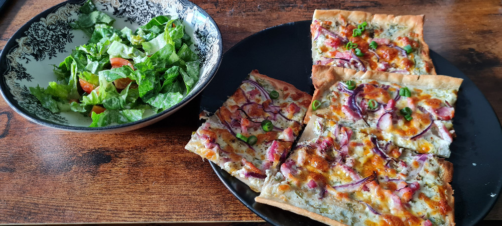 Flammkuchen mit Bacon und Bärlauch von Anni86FFM | Hochgeladen von: Anni86FFM