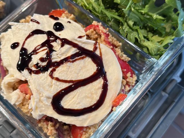 Couscous-Salat alla Caprese, mit Pestocreme, Rucola und Spitzpap | Hochgeladen von: Hase1974 Couscous-Salat alla Caprese, mit Pestocreme, Rucola und Spitzpap | Hochgeladen von: Hase1974