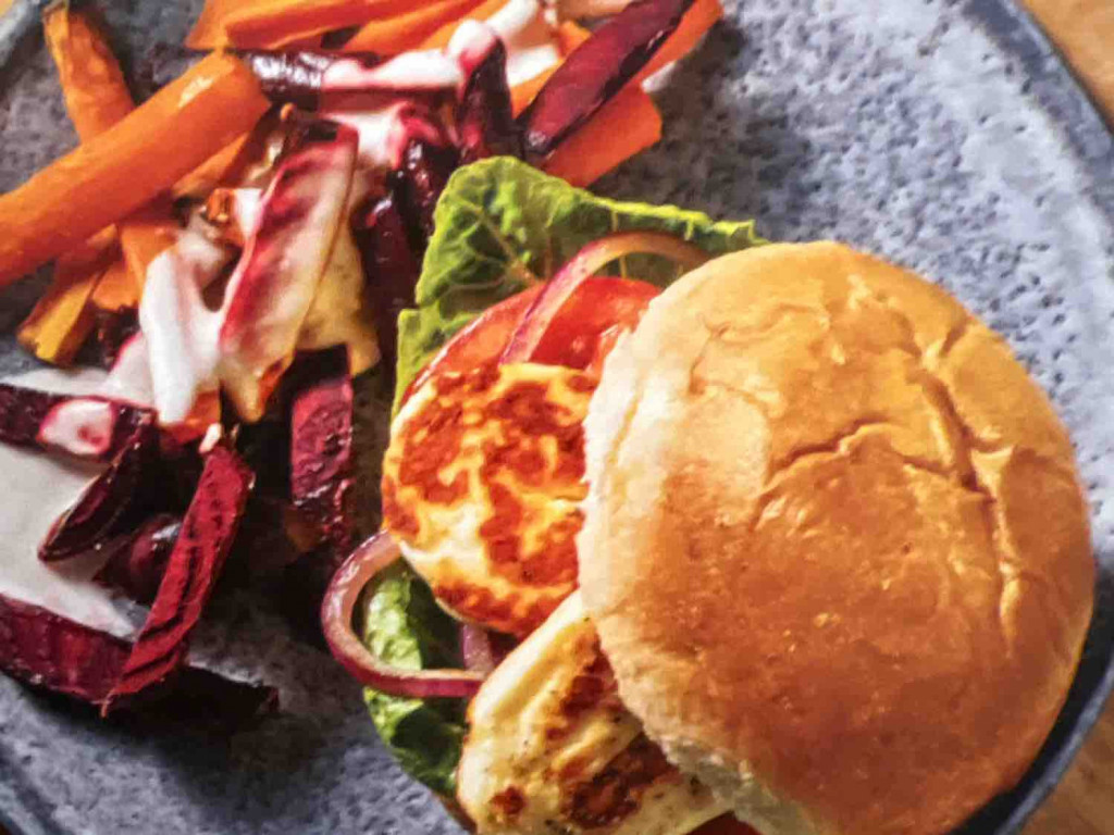 Grillkäse-Burger mit Karotten-Beete-Sticks von mareikebuesing | Hochgeladen von: mareikebuesing