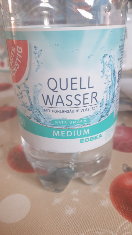 Quell Wasser, Mit Kohlensäure versetzt von Nalara | Hochgeladen von: Nalara