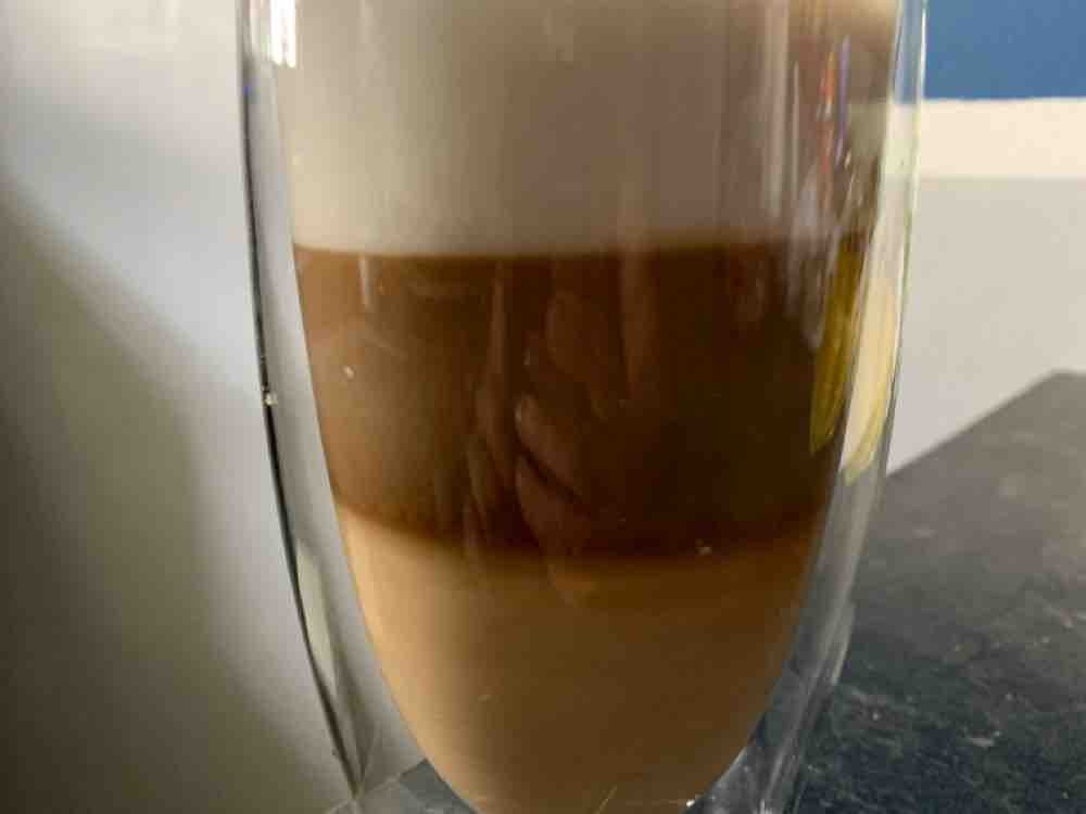 Latte Macchiato mit 3,5% Milch ohne Zucker  von BAJIEPA | Hochgeladen von: BAJIEPA