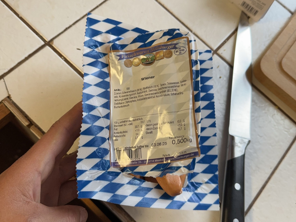 Wiener, 23,7 von Manuela30 | Hochgeladen von: Manuela30 Wiener, 23,7 von Manuela30 | Hochgeladen von: Manuela30