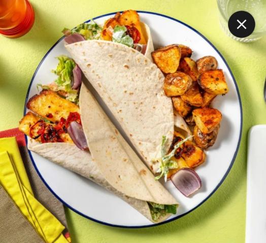 Pikante Piri-Piri-Halloumi-Wraps, dazu Kartoffelecken und Karott | Hochgeladen von: OhanaSister