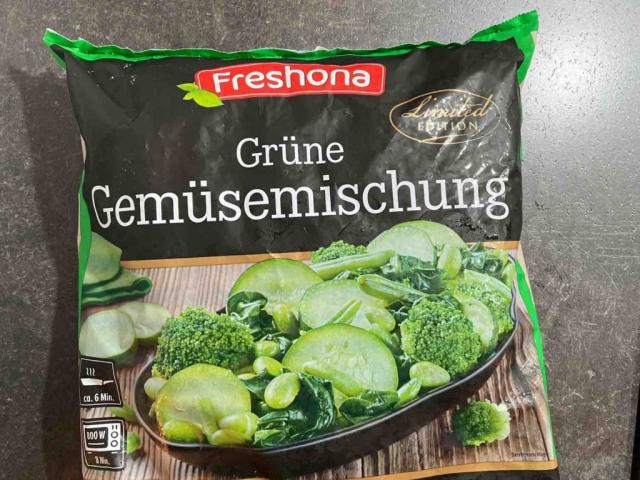 Grüne Gemüsemischung, mit Zucchini, Spinat, Broccoli, Bohnen und | Hochgeladen von: marenha