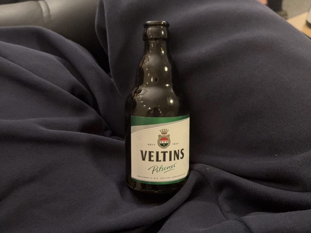 Veltins Pilsener von jasonyn07 | Hochgeladen von: jasonyn07 Veltins Pilsener von jasonyn07 | Hochgeladen von: jasonyn07