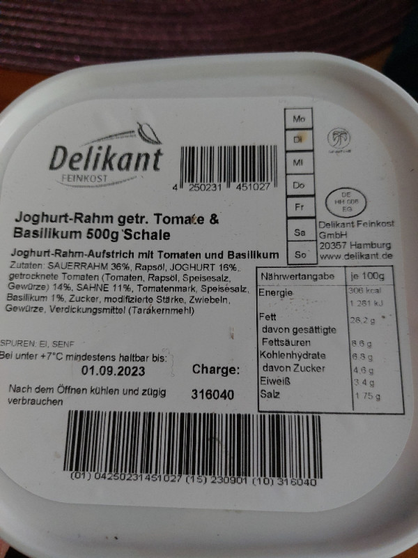 Joghurt-Rahm Aufstrich, Tomate & Basilikum von Tanja 7155 | Hochgeladen von: Tanja 7155