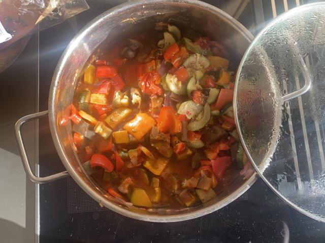 Hochgeladen von: Caarlaaa