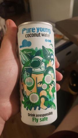 Pure young coconut water von JannaLina | Hochgeladen von: JannaLina