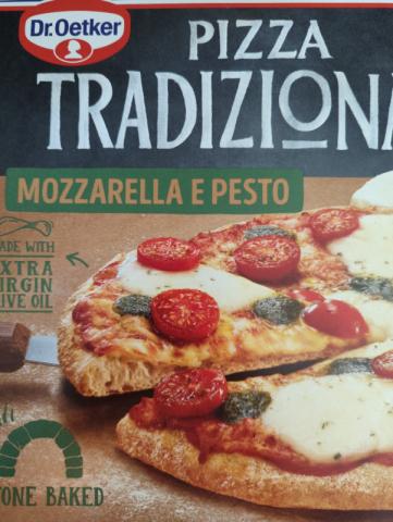 Pizza Tradizionale - Mozzarella e Pesto by seegers | Uploaded by: seegers