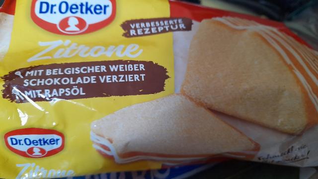 Zitronenkuchen, mit belgischer weißer Schokolade verziert von il | Hochgeladen von: illcoron