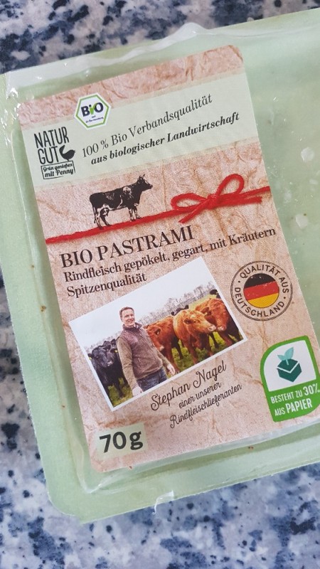 Bio Pastrami, Rindfleisch gepökelt, gegart, mit Kräutern von Isa | Hochgeladen von: Isa27