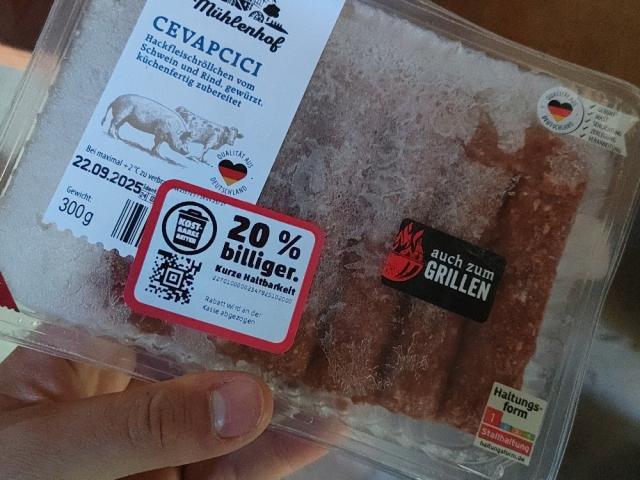 Hochgeladen von: Myfyyy Hochgeladen von: Myfyyy