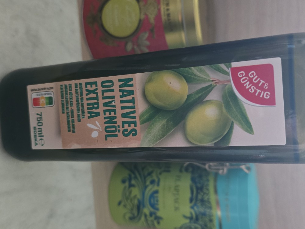 Uploaded by: Newme26 Uploaded by: Newme26