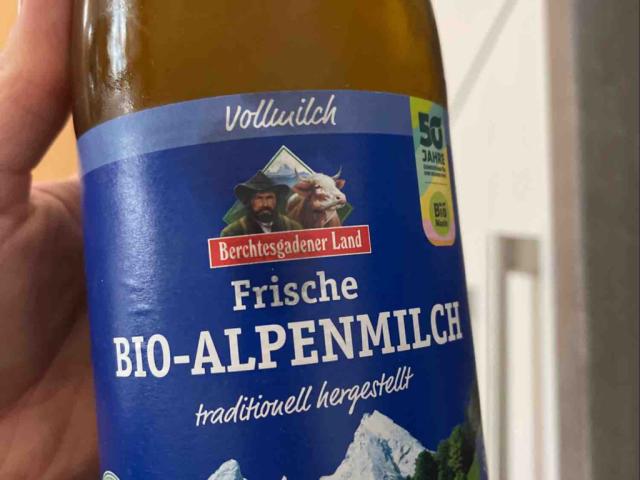 Frische Bio-Alpenmilcj by dariakras | Uploaded by: dariakras