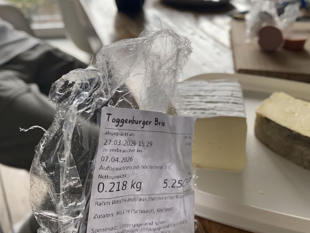 Hochgeladen von: skinnybitchyeah