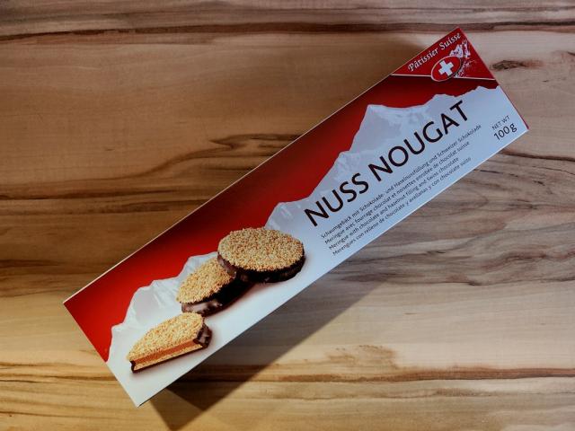 Nuss Nougat Schaumgebäck, mit Schokolade und Haselnussf&uum | Hochgeladen von: cucuyo111