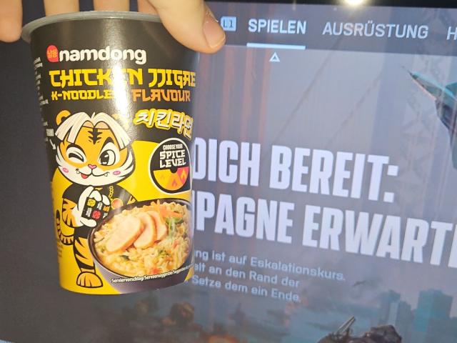 Hochgeladen von: sxicxdxl-