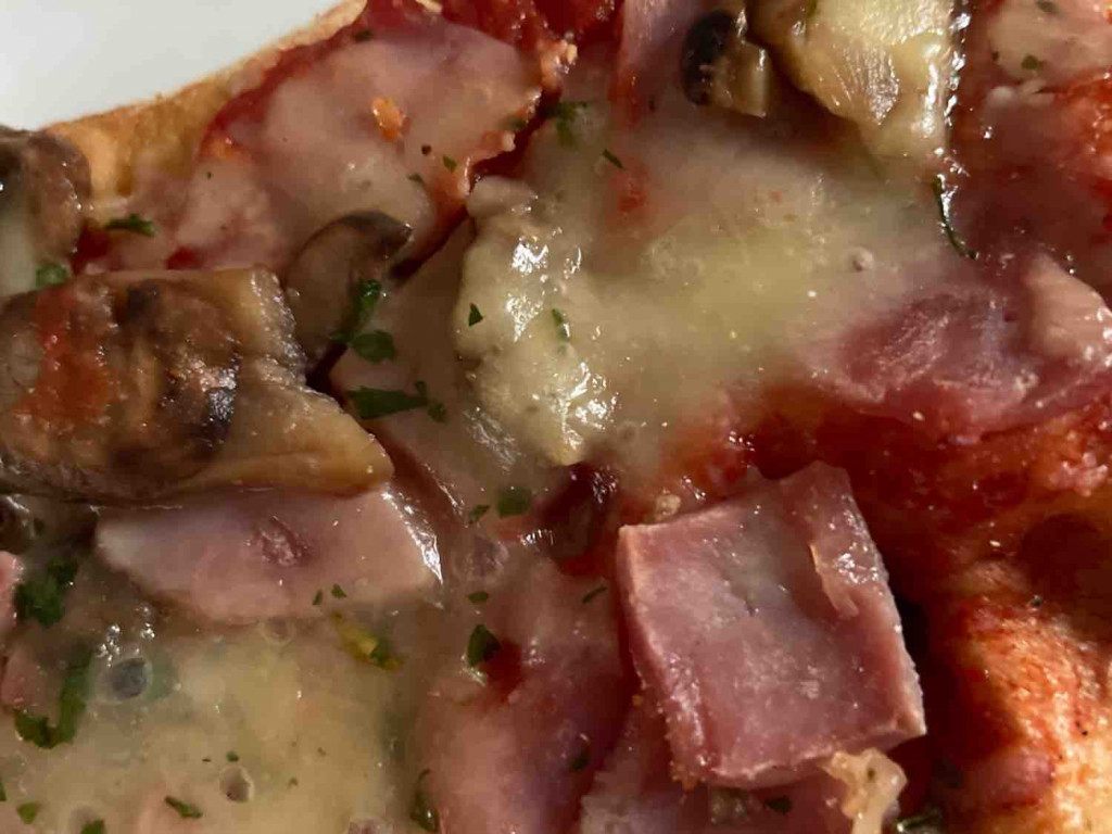Lidl Pizza Prosciutto Funghi von JackieLine | Hochgeladen von: JackieLine