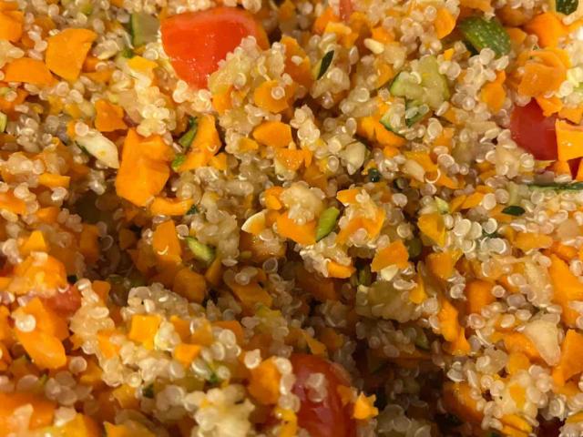 Quinoa-Gemüse-Salat von auroranuklearis | Hochgeladen von: auroranuklearis