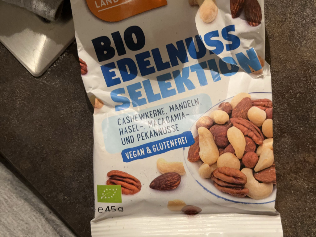 Bio edelnuss selektion von sahrayav | Hochgeladen von: sahrayav Bio edelnuss selektion von sahrayav | Hochgeladen von: sahrayav