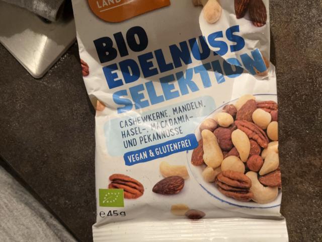 Bio edelnuss selektion von sahrayav | Hochgeladen von: sahrayav Bio edelnuss selektion von sahrayav | Hochgeladen von: sahrayav